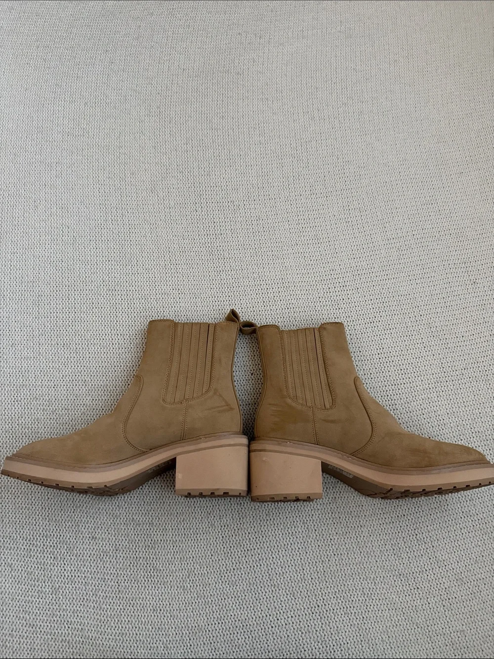J Crew Nubuck Lug-Sole Heeded Chelsea Boots Size 8.5